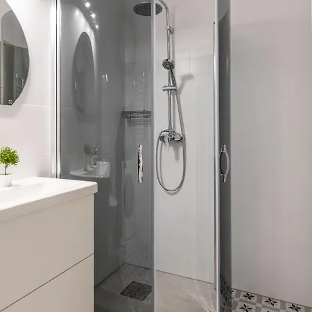 Freshly Renovated Family *